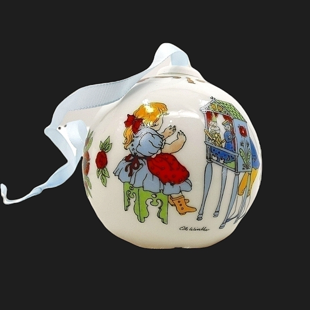 The Hutschenreuther Christmas Ball '87 Ole Winther
